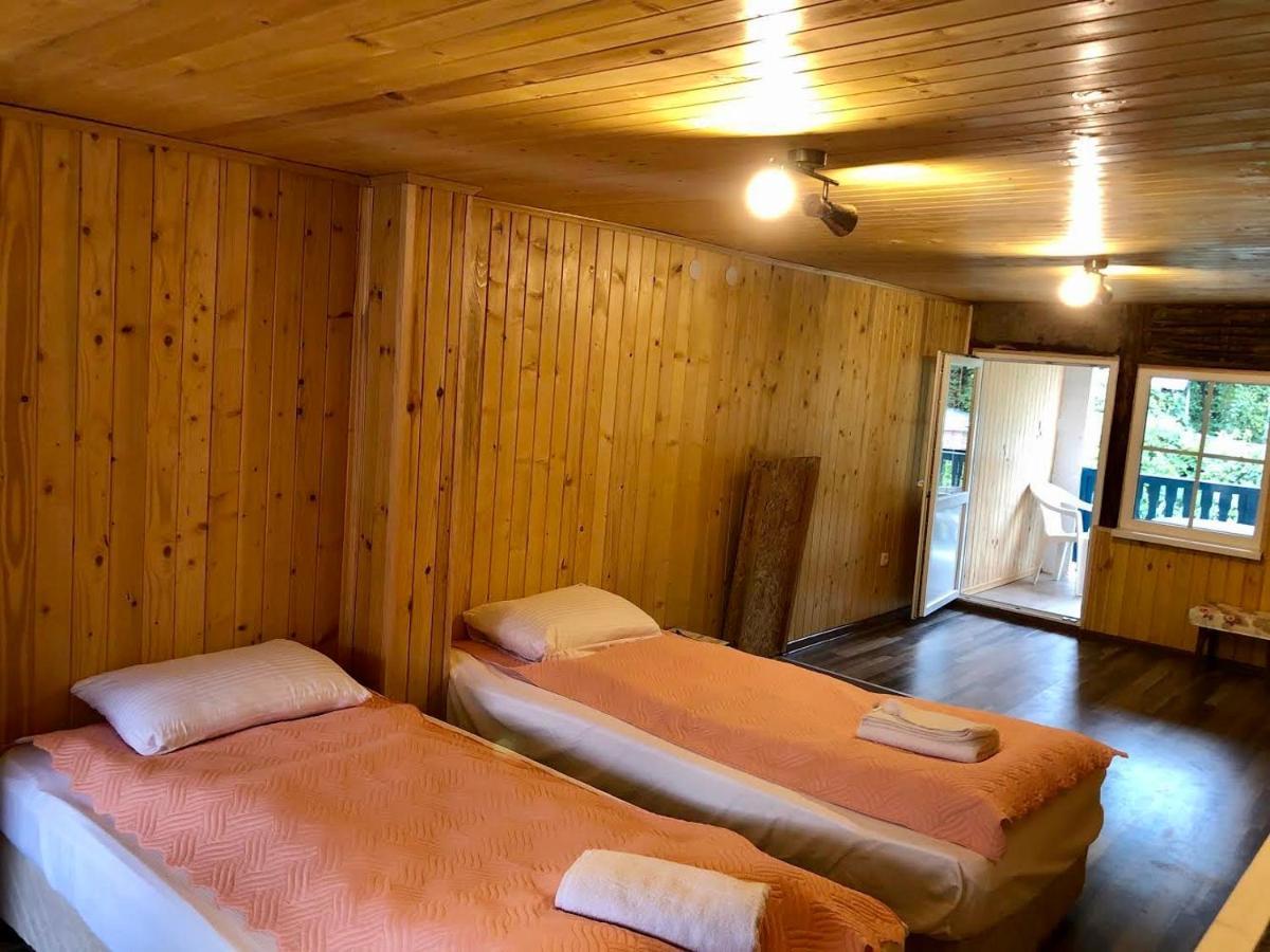 Цяла Ваканционна Къща- Florina Houses Hotell Goranovtsi Eksteriør bilde