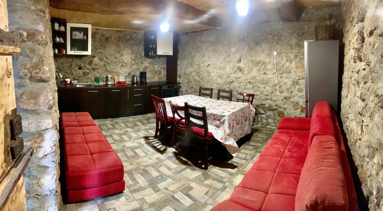 Цяла Ваканционна Къща- Florina Houses Hotell Goranovtsi Eksteriør bilde